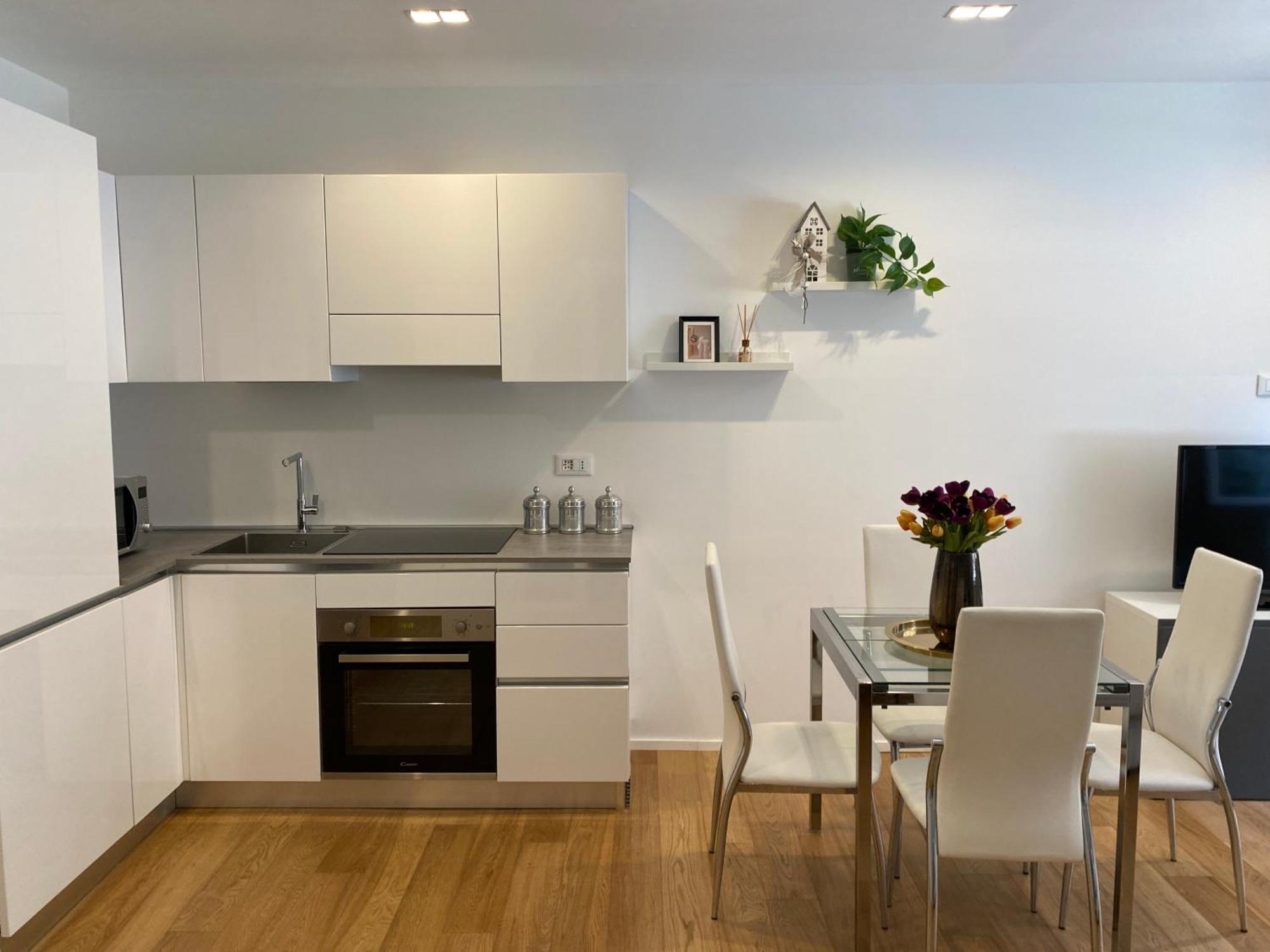 Gramsci 2 - Cozy Apartment Near Sempione Park! Милан Экстерьер фото